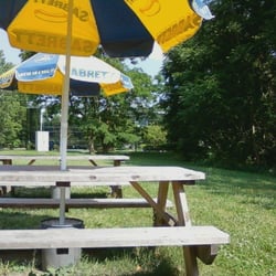 Nick's Hot Dogs - Seating