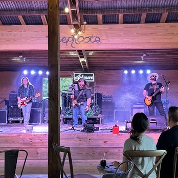 DeepRoots Vineyards - Ashmore band. - Music Venues Near Me - Plantersville, Texas