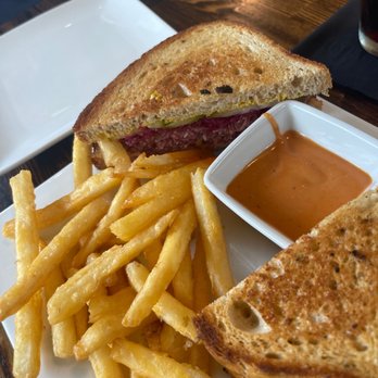 Hana Koa Brewing - Rueben with mustard instead of there special sauce - Breweries Near Me - Honolulu, Hawaii Hana Koa Brewing - Rueben with mustard instead of there special sauce - Breweries Near Me - Honolulu, Hawaii