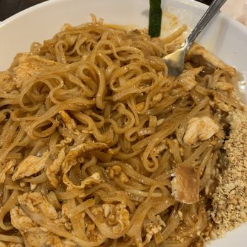 Thai Sushi - Chicken pad Thai - Thai Near Me - Helena, Alabama
