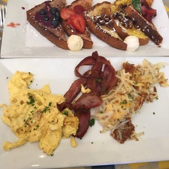 Batter & Berries - French Toast Flight + The Traditional - Breakfast & Brunch Near Me - Chicago, Illinois