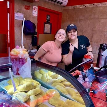 Punto Rojo - Bakeries Near Me - Hicksville, New York Punto Rojo - Bakeries Near Me - Hicksville, New York