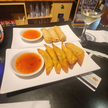 Thai Curry Restaurant & Bar - egg roll and fried wonton - Thai Near Me - San Francisco, California Thai Curry Restaurant & Bar - egg roll and fried wonton - Thai Near Me - San Francisco, California