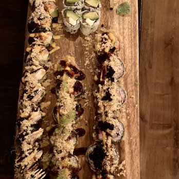 Momo Sushi - Japanese Near Me - Minneapolis, Minnesota