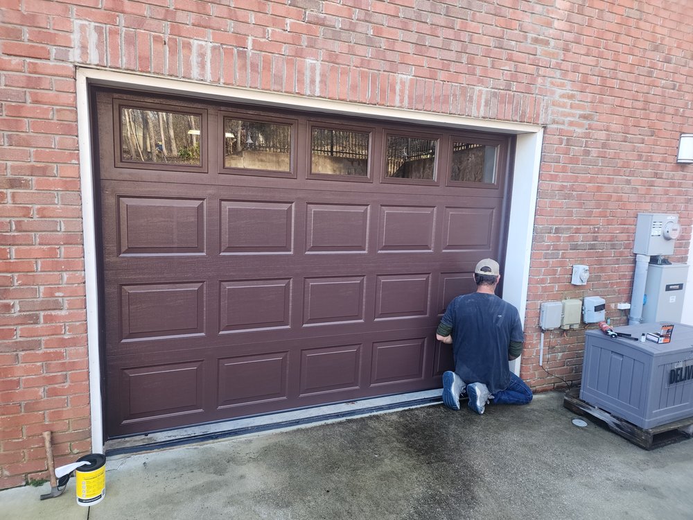Decatur Door Service - Garage Door Contractor in Decatur, AL