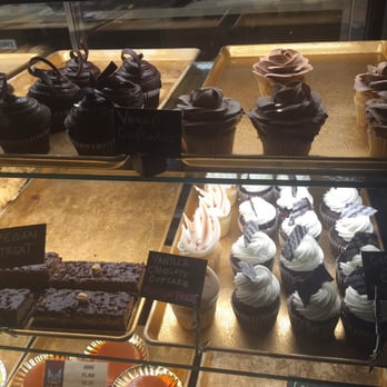 Mia's Bakery - Bakeries Near Me - Brooklyn, New York Mia's Bakery - Bakeries Near Me - Brooklyn, New York