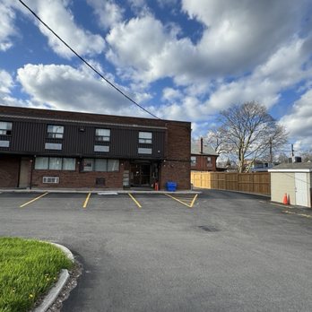 Queensway Motel - surprised it's still standing - Hotels Near Me - Etobicoke, Ontario Queensway Motel - surprised it's still standing - Hotels Near Me - Etobicoke, Ontario