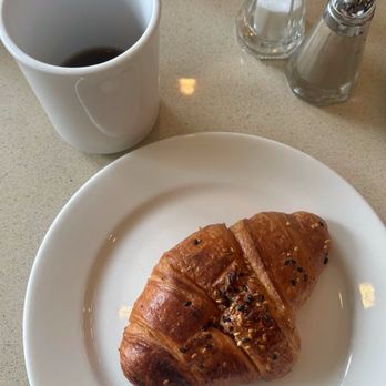 Holiday Inn Vancouver-Centre - Breakfast Crossaint - Hotels Near Me - Vancouver, British Columbia Holiday Inn Vancouver-Centre - Breakfast Crossaint - Hotels Near Me - Vancouver, British Columbia