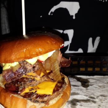 Almost Famous - Butter Blood and Bleu - New American Near Me - Manchester, LAN