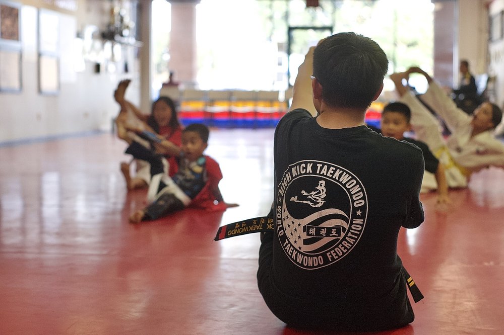 High-Kick Tae Kwon Logo