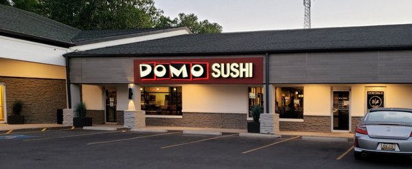 Domo Sushi by null