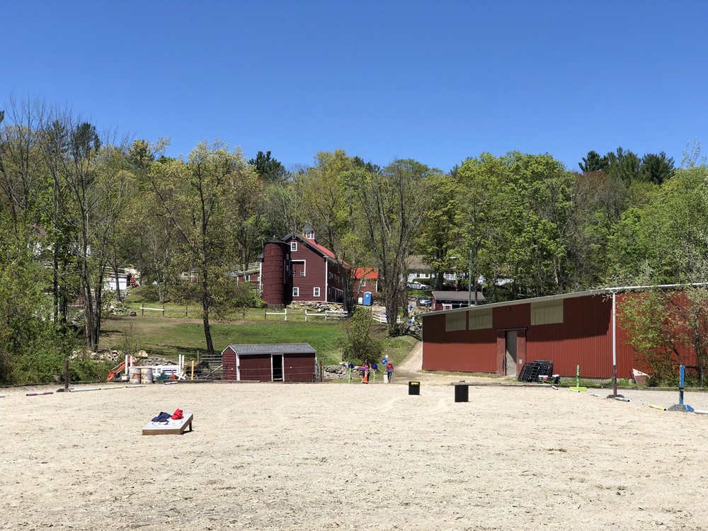 Walnut Hollow Farm - equestrian in Amherst, NH