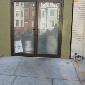 The Red Hen - Alternate entrance for wheelchair users (note blocked passage) - Italian Near Me - Washington, DC, District of Columbia The Red Hen - Alternate entrance for wheelchair users (note blocked passage) - Italian Near Me - Washington, DC, District of Columbia