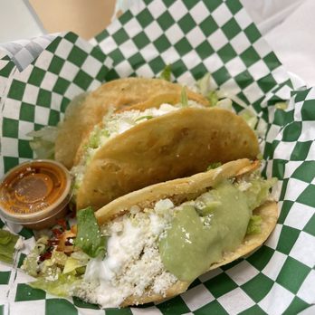 CRISPY ZS - two tacos in a basket - Food Trucks Near Me - San Antonio, Texas CRISPY ZS - two tacos in a basket - Food Trucks Near Me - San Antonio, Texas