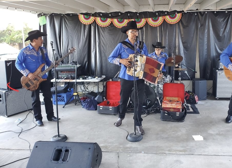 Grupo norteno, Fontana  Roadtrippers