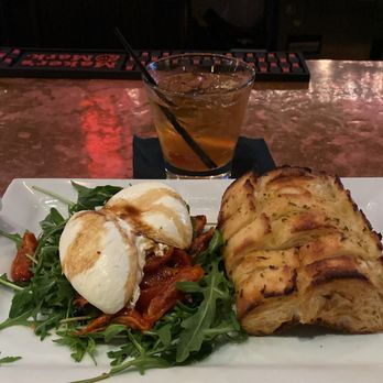 Sitting Duck Tavern - Bars Near Me - Trumbull, Connecticut
