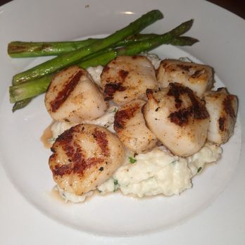 Seasons 52 - Carmelized Scallops with Risotto & Asparagus - New American Near Me - Edison, New Jersey Seasons 52 - Carmelized Scallops with Risotto & Asparagus - New American Near Me - Edison, New Jersey