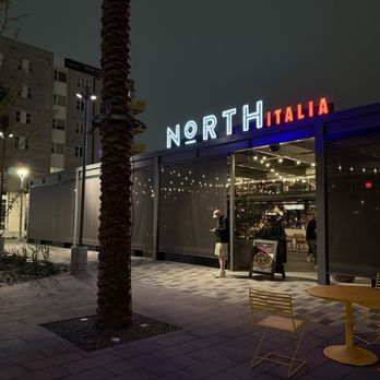 North Italia - Front entrance to the restaurant - Italian Near Me - Tempe, Arizona