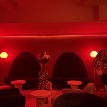 La Noxe - Beautiful space - Wine Bars Near Me - New York, New York