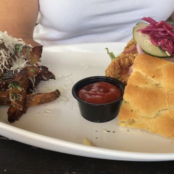 Fork & Hen - chicken sandwich - Soul Food Near Me - Sarasota, Florida Fork & Hen - chicken sandwich - Soul Food Near Me - Sarasota, Florida