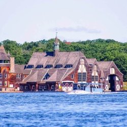 Yacht House