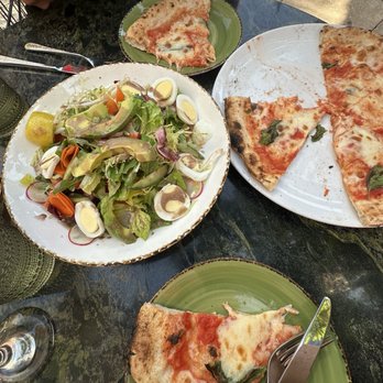 Settecento - Margarita, pizza, and salad - Italian Near Me - Los Angeles, California Settecento - Margarita, pizza, and salad - Italian Near Me - Los Angeles, California