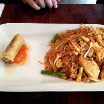 Yummy Thai - Lunch Special Pad Tha (chicken) $7.95 - Thai Near Me - New York, New York