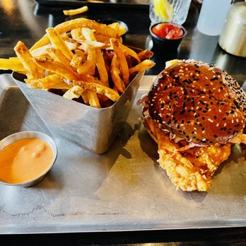 Gretel - Fried Chicken Sandwich - Cocktail Bars Near Me - Chicago, Illinois