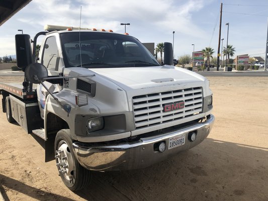 Long Distance Towing - We provide clients with long distance towing service, call now!