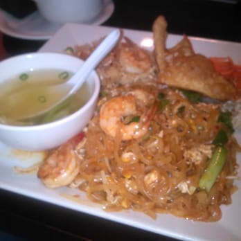 Thai T - The D3, pad thai dinner deal. The whole thing was delish and a good portion. Salad not pictured. - Thai Near Me - Rancho Cucamonga, California