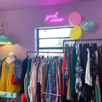 The Hippie Suitcase - Used, Vintage & Consignment Near Me - Winter Haven, Florida The Hippie Suitcase - Used, Vintage & Consignment Near Me - Winter Haven, Florida