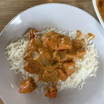 Jaipur Palace - Austin - Chicken tika masala over jasmine rice rice - Indian Near Me - Austin, Texas