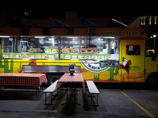 Los Compayitos Food by null