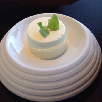 Il Comandante - Cream of olive oil - Italian Near Me - Naples, NA