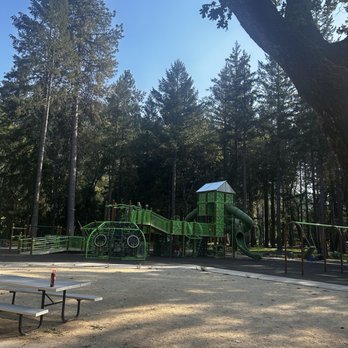Tom Pearce Park - Playground - Parks Near Me - Grants Pass, Oregon