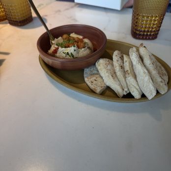 théa - Hummus - Mediterranean Near Me - Phoenix, Arizona