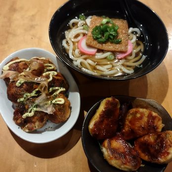 Manpuku Japanese Eatery - Takoyaki, Tofu Nuggets, Kitsune Udon / IG @mwy.eats - Japanese Near Me - Toronto, Ontario