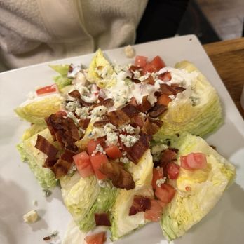 Brooks Tavern - American Near Me - Hendersonville, North Carolina