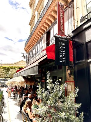 Le Louvre Ripaille by null