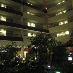 DoubleTree Suites by Hilton Hotel Philadelphia West - Central area (photographed by Dave H)