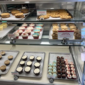 SusieCakes - Cupcakes - Desserts Near Me - Manhattan Beach, California
