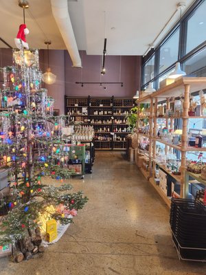 Flask & Field by null