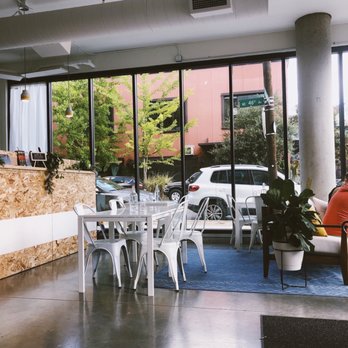Happy Day - Seating - Juice Bars & Smoothies Near Me - Portland, Oregon
