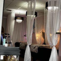 Pretty Beauty Bar