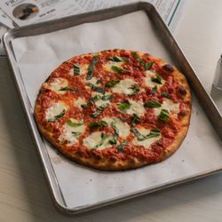 Frank Pepe Pizzeria Napoletana - Margherita