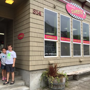 Nye Beach Cafe - Cafes Near Me - Newport, Oregon Nye Beach Cafe - Cafes Near Me - Newport, Oregon