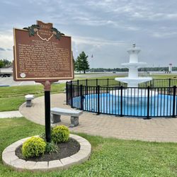 Buckeye Lake State Park - Water fountain