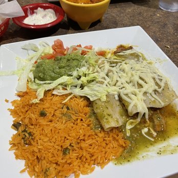 La Parilla - Enchiladas Verdes - Mexican Near Me - Carrollton, Virginia La Parilla - Enchiladas Verdes - Mexican Near Me - Carrollton, Virginia