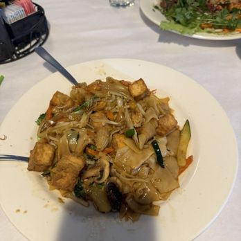 Viet's Pho - Rice noodle with vegetables and tofu. (Delicious) - Vietnamese Near Me - Albuquerque, New Mexico Viet's Pho - Rice noodle with vegetables and tofu. (Delicious) - Vietnamese Near Me - Albuquerque, New Mexico