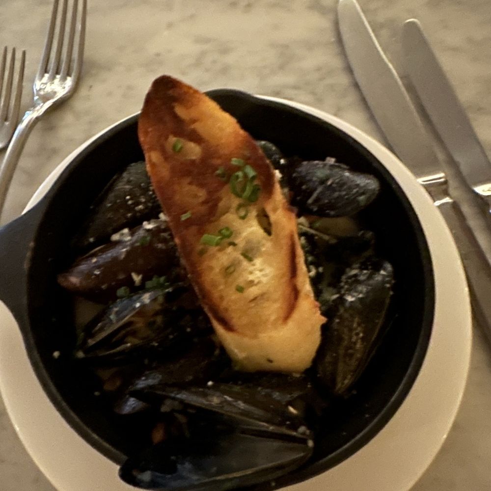 The Pembroke - Mussels - New American Near Me - Washington, DC, District of Columbia The Pembroke - Mussels - New American Near Me - Washington, DC, District of Columbia